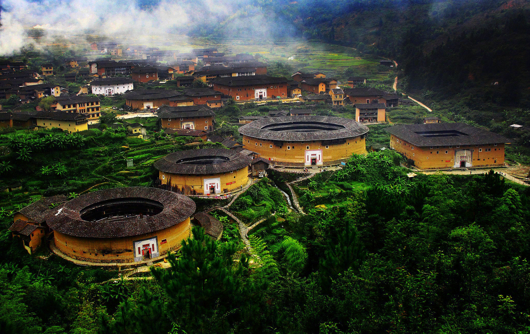 福建小巷深处的绝美小店，探索独特环境的迷人魅力